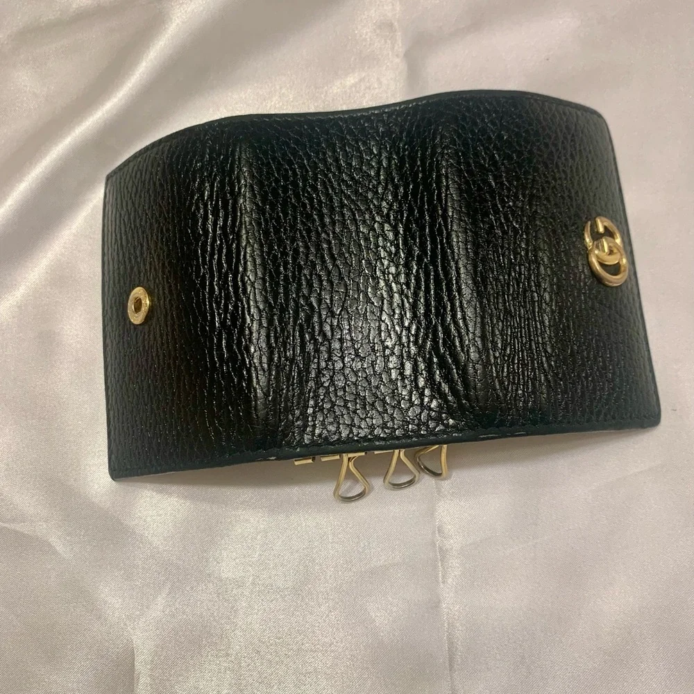GUCCI GG Marmont Black Leather 6 Ring Key Case - Picture 9 of 16